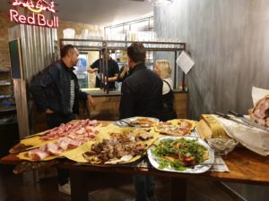 pub, birra, musica dal vivo, giochi di società